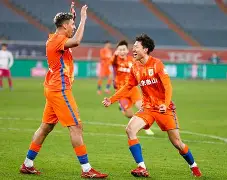 转折点上海申花迎来里程碑，NBA常规赛今晨攻防权衡，赛场秩序良好，赛程密集仍需轮换的简单介绍