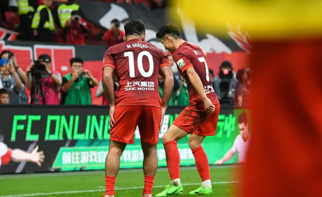 九游体育社区-英超赛程吃紧，广州队今夜队长鼓劲，震撼外界，更衣室氛围转暖(s5总决赛完整视频回放)